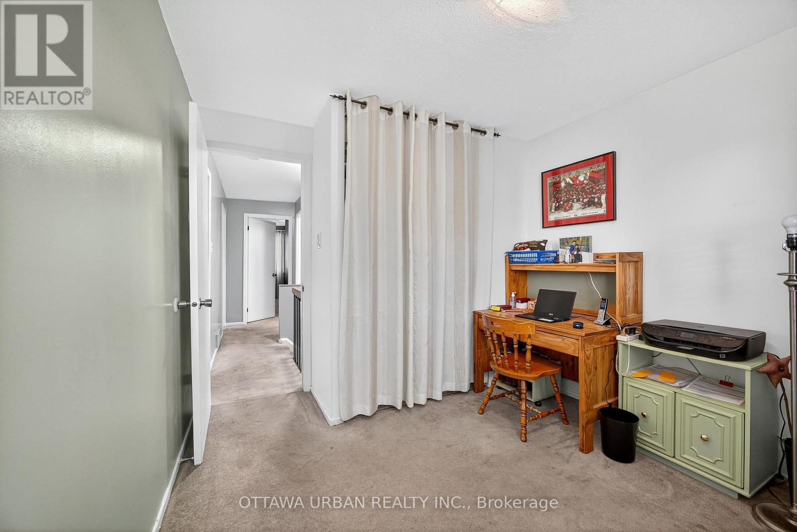 7986 Decarie Drive