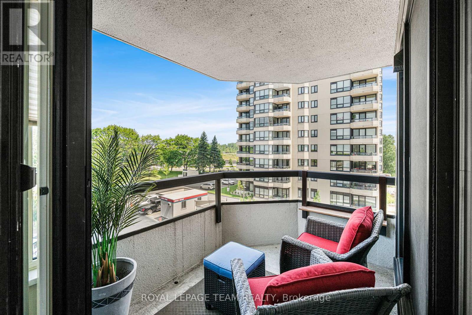 401 - 1510 Riverside Drive