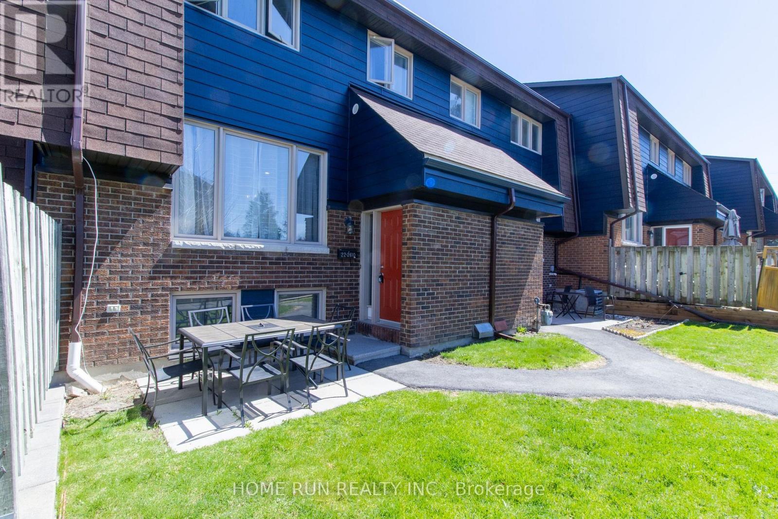 22 - 2610 Draper Avenue
