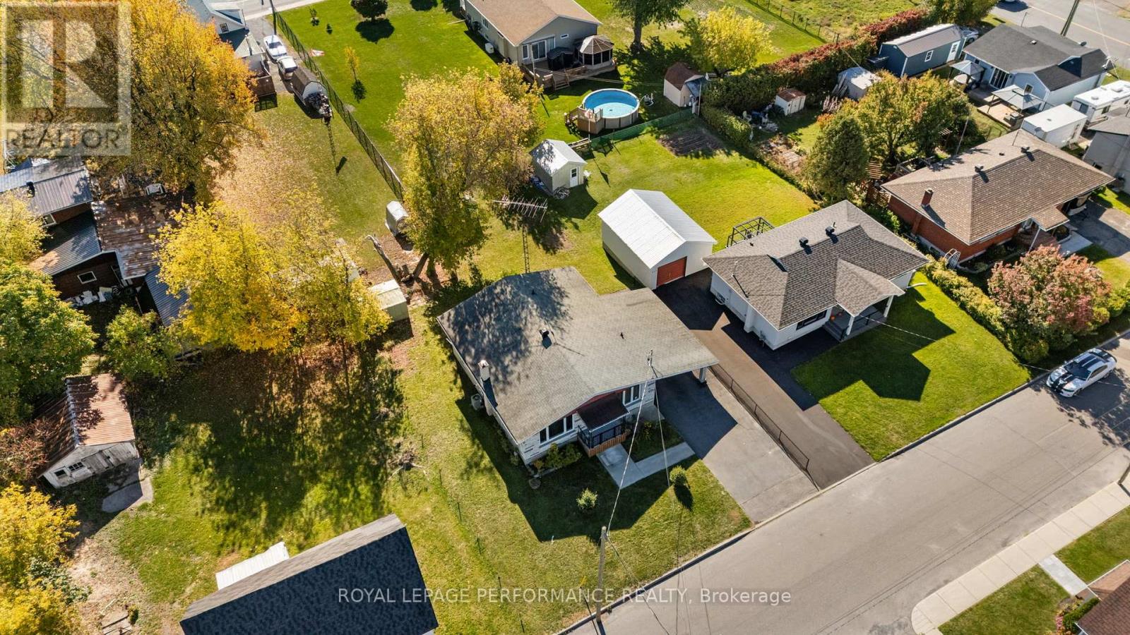 108 Elgin Street W