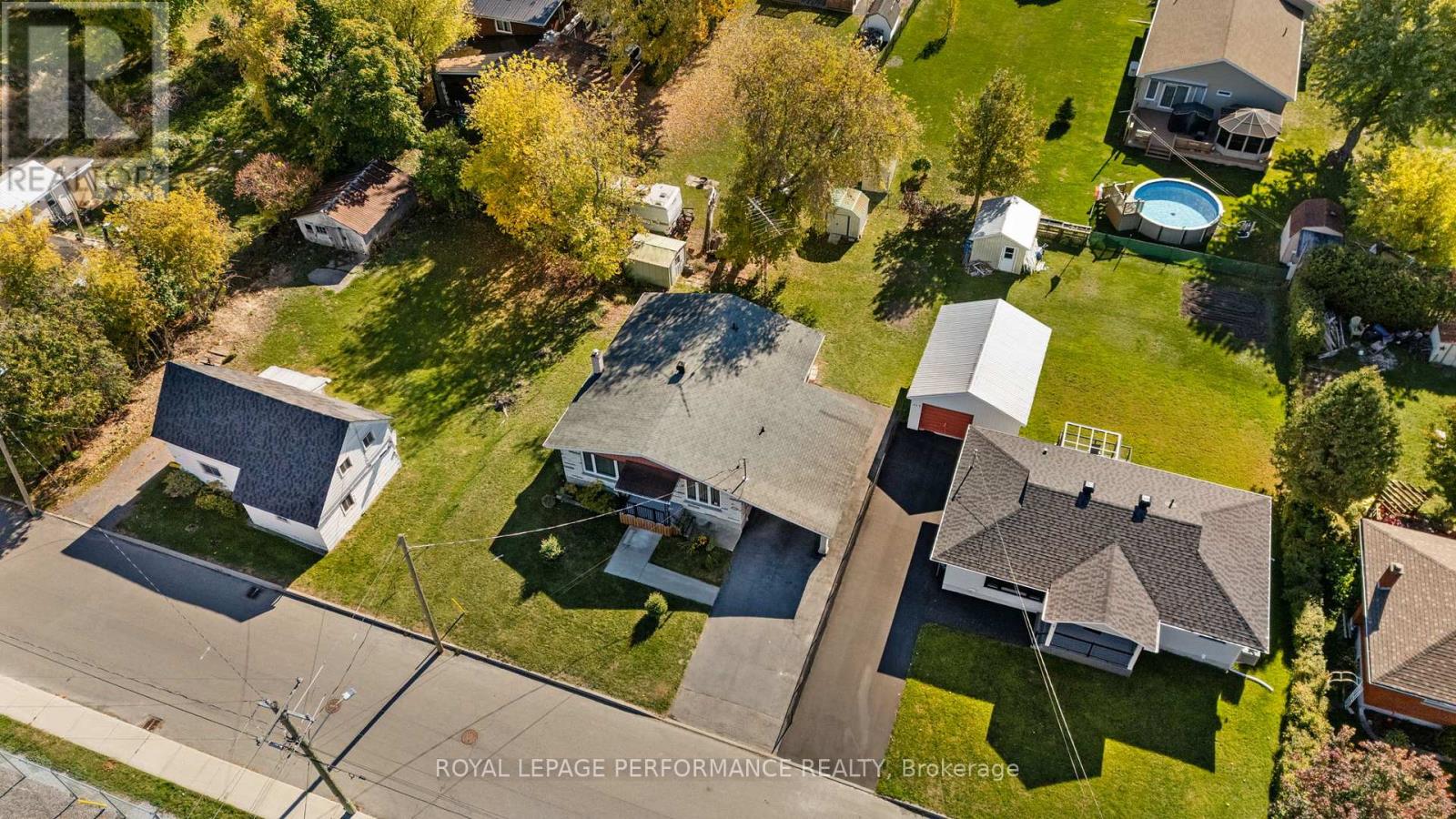 108 Elgin Street W