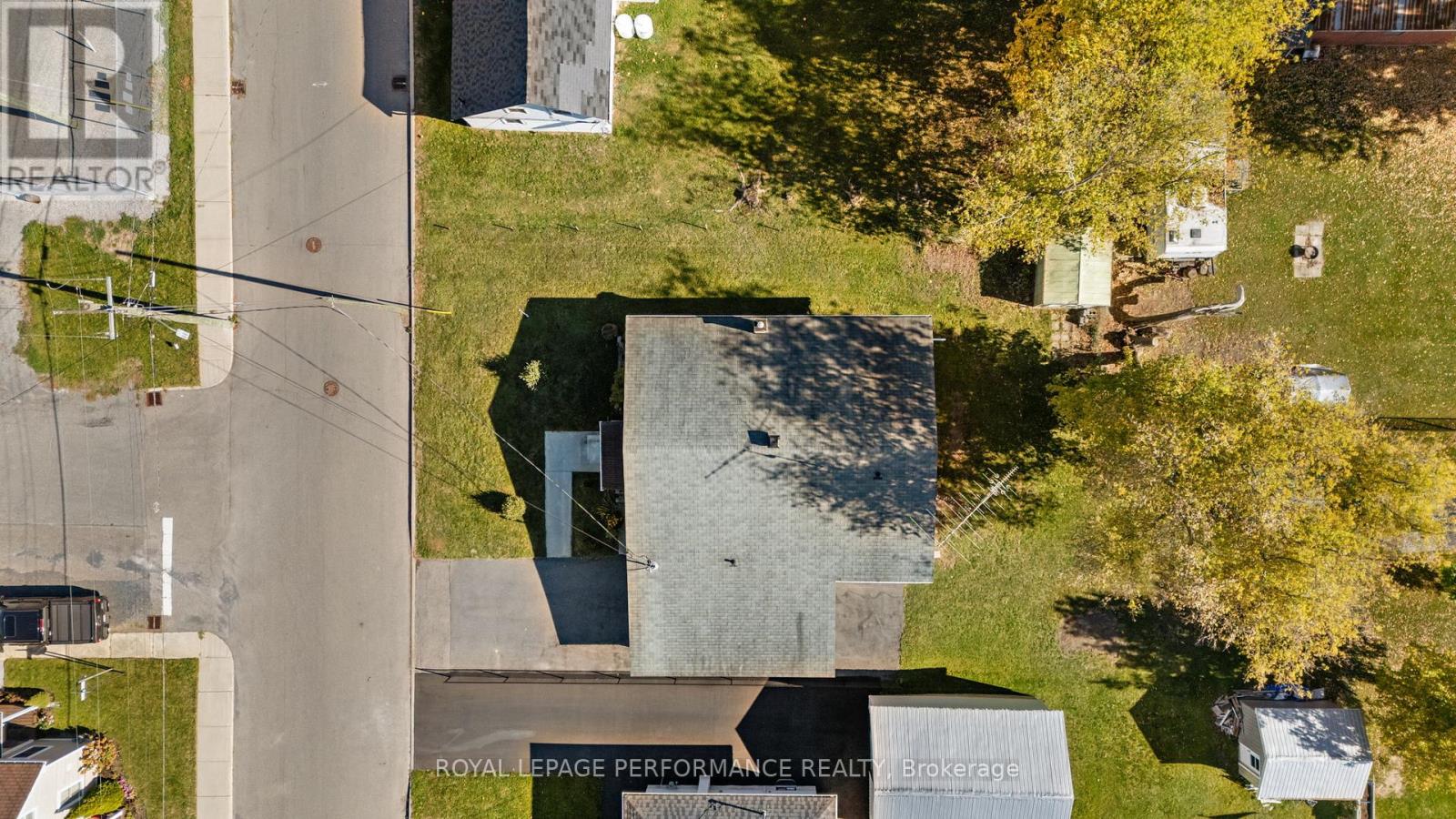 108 Elgin Street W