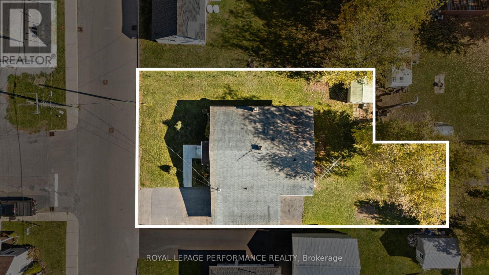 108 Elgin Street W