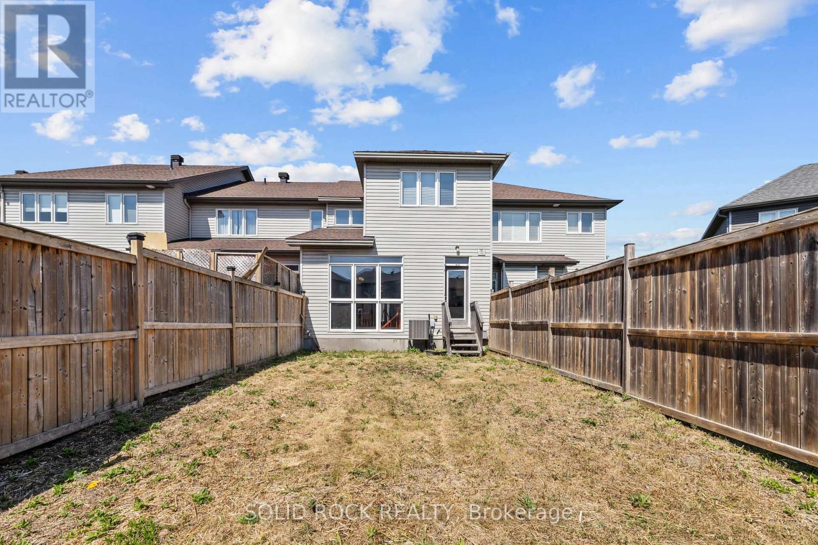 153 Hawkshaw Crescent E
