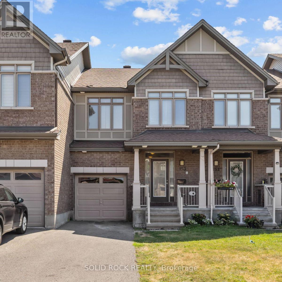 153 Hawkshaw Crescent E