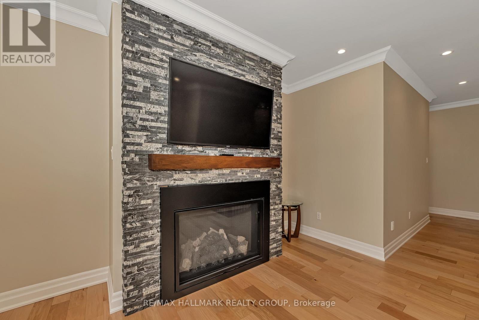 5813 Red Castle Ridge