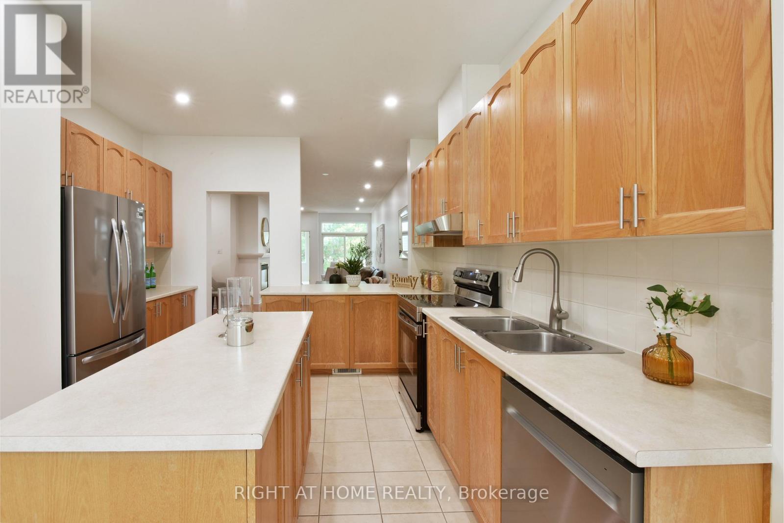 321 Breckenridge Crescent