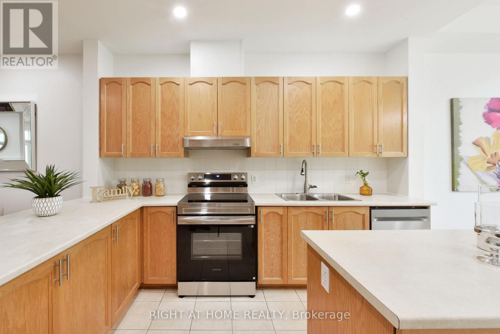 321 Breckenridge Crescent