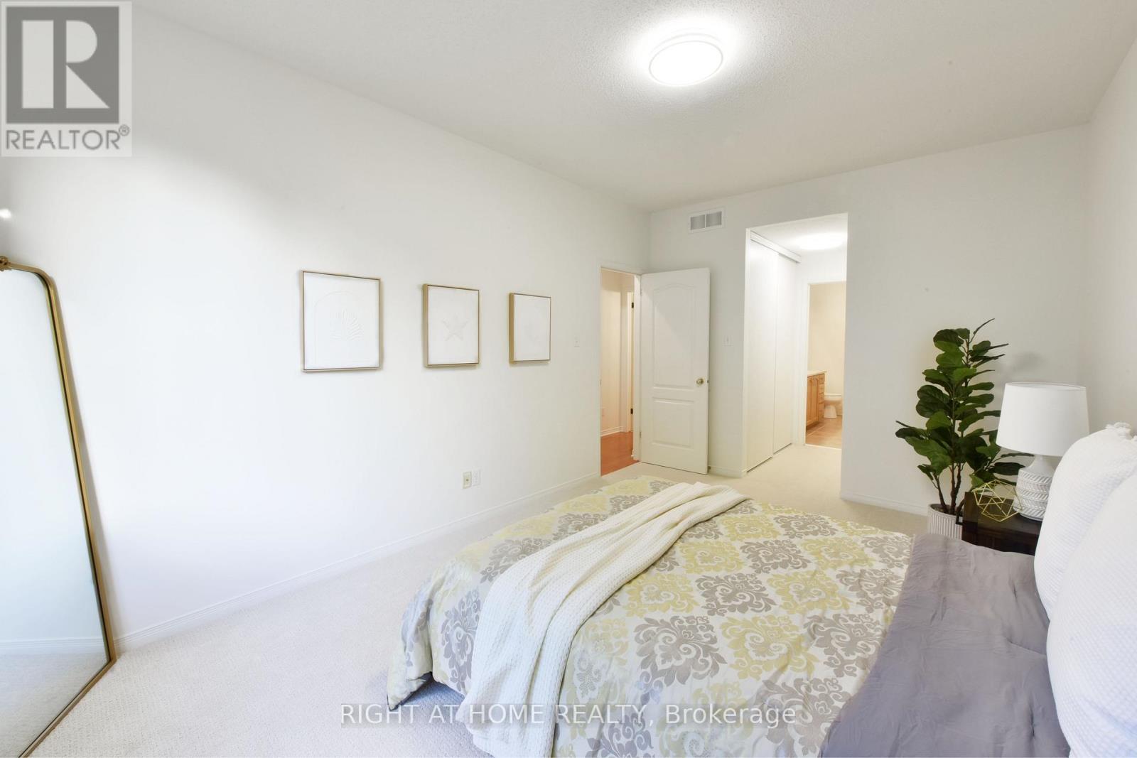 321 Breckenridge Crescent