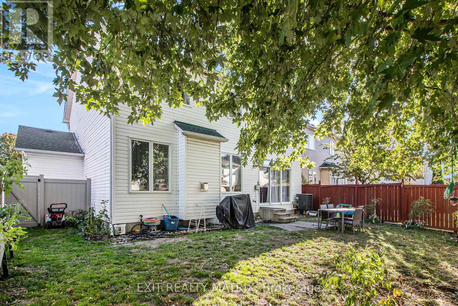 2205 Blue Willow Crescent