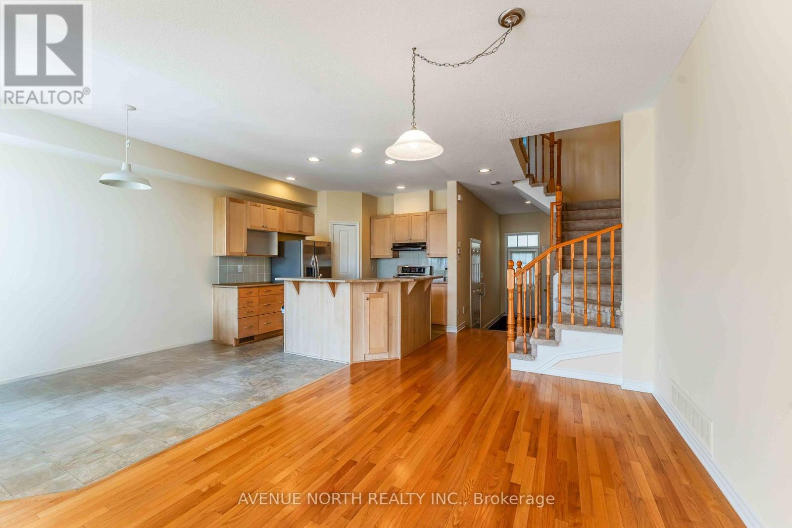 241 Waymark Crescent