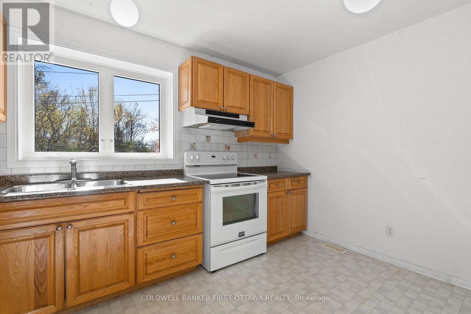 7 Middlewood Court
