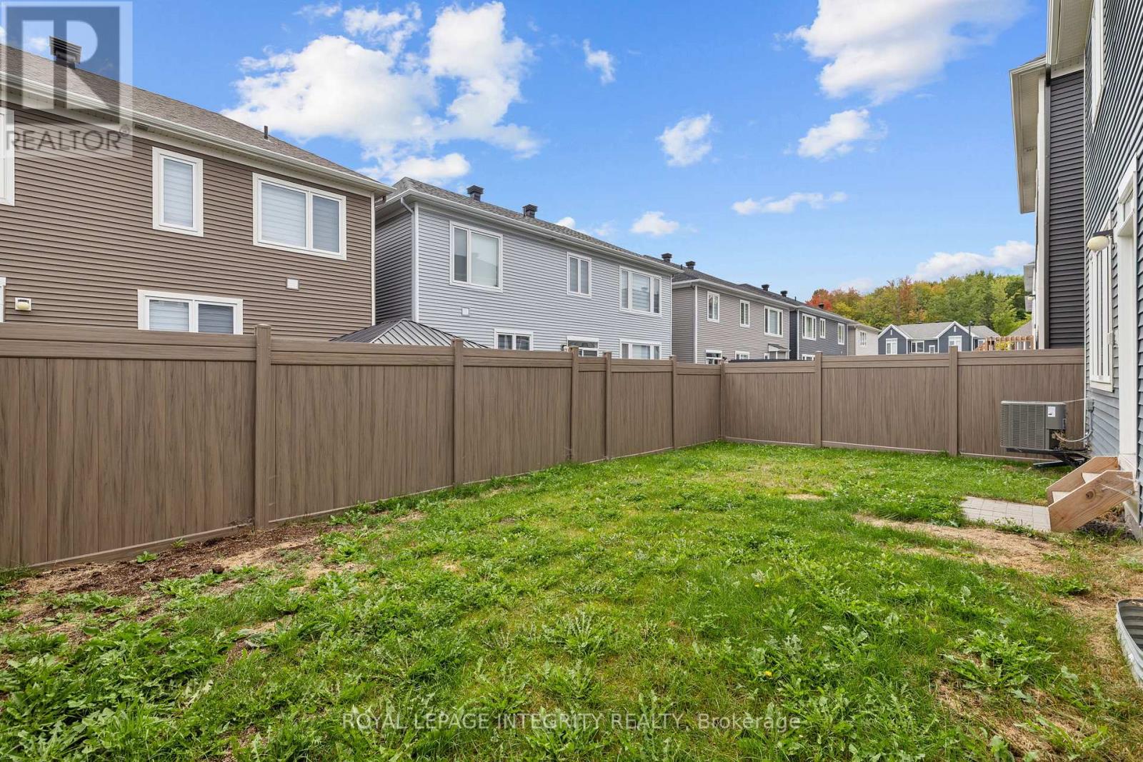 807 Mercier Crescent E