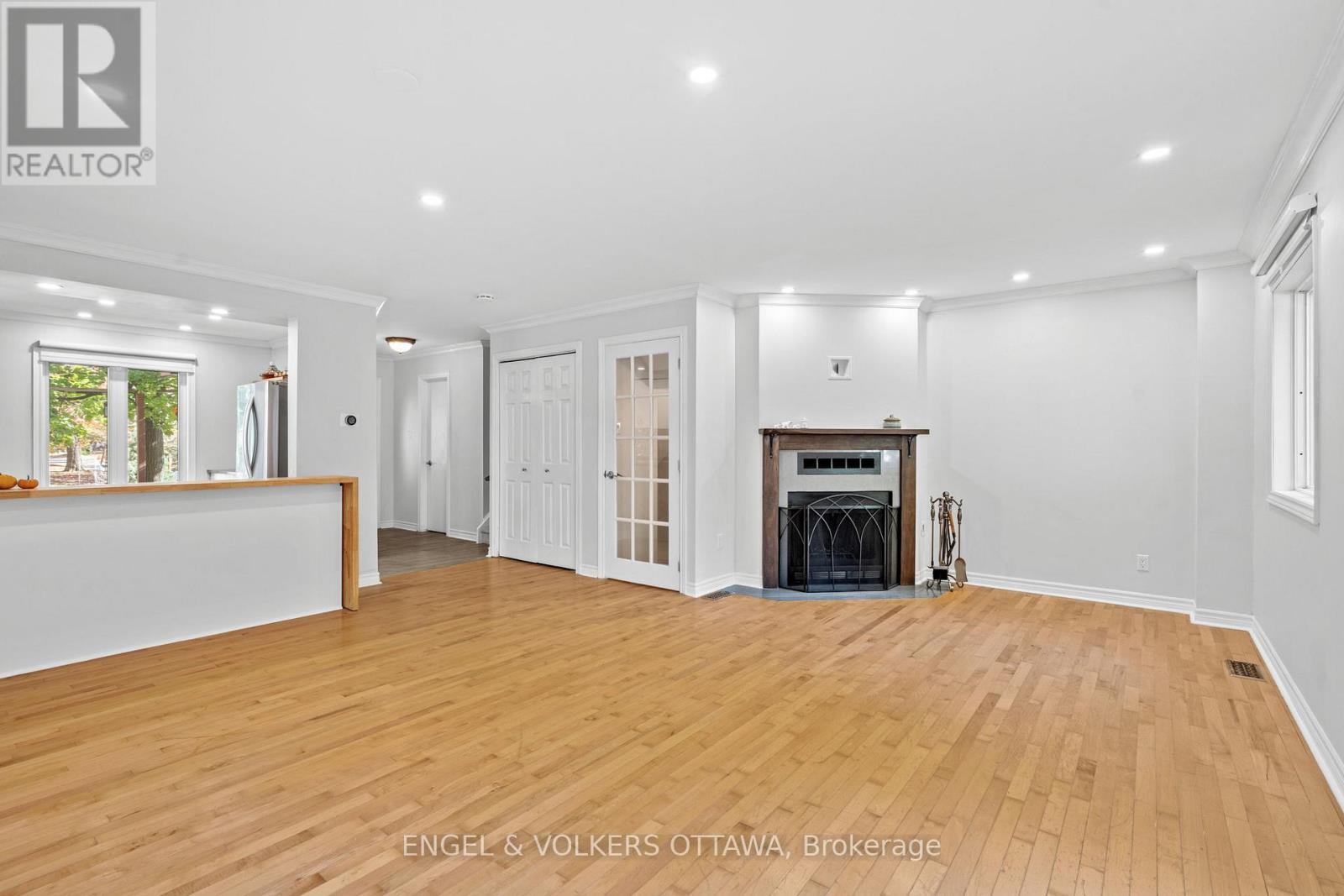 1540 Mimosa Avenue