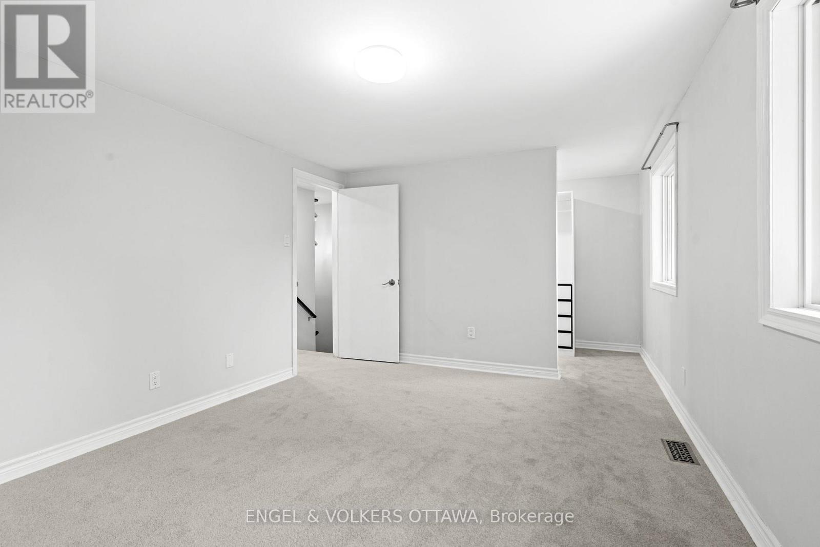 1540 Mimosa Avenue