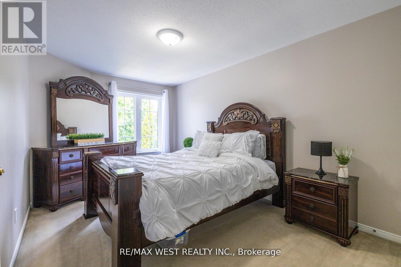 214 Castlegarth Crescent