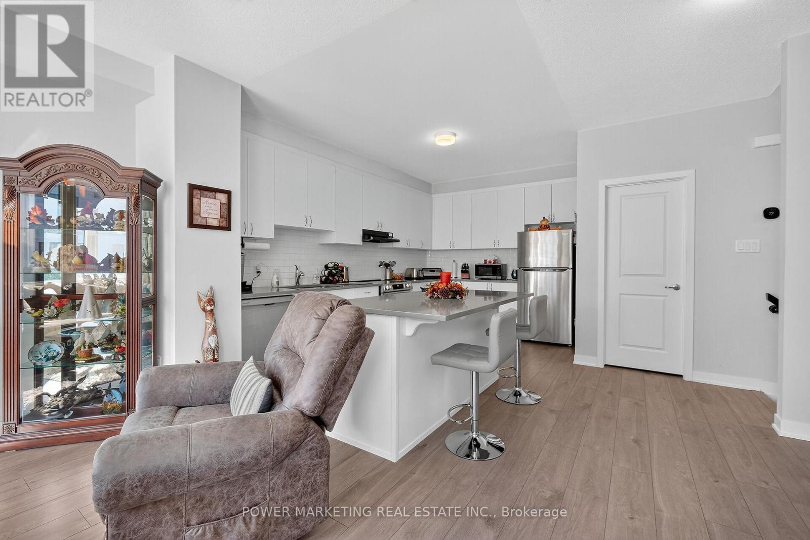 715 Hydrus Private