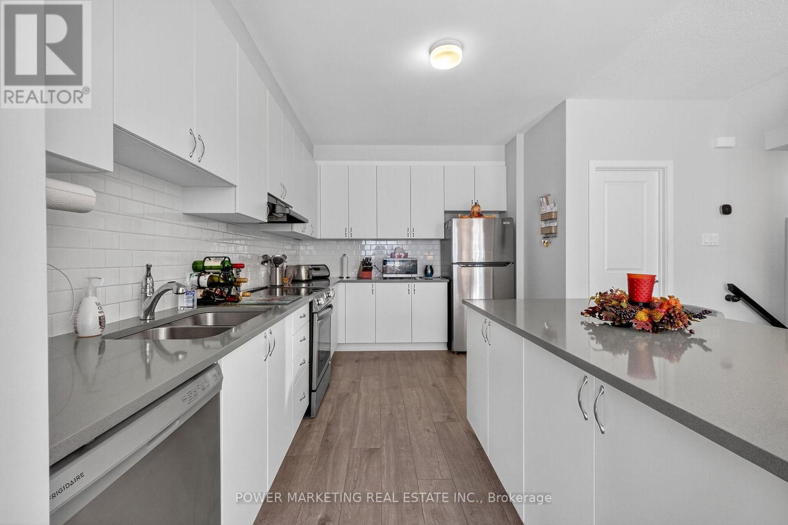 715 Hydrus Private