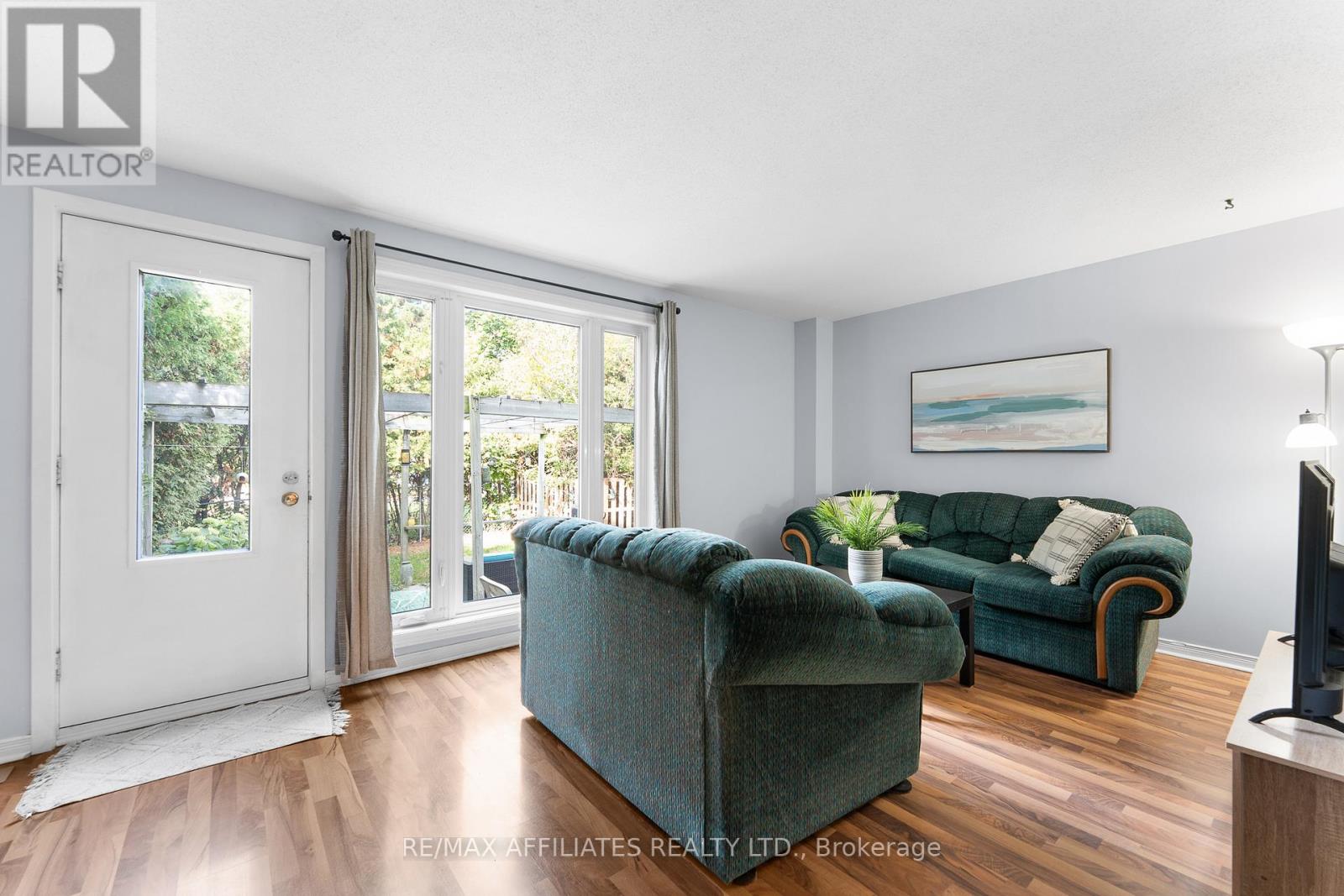 2 Tedwyn Drive
