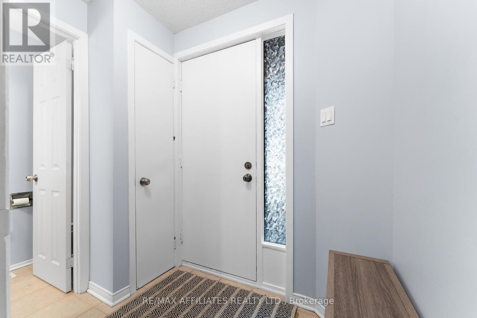 2 Tedwyn Drive
