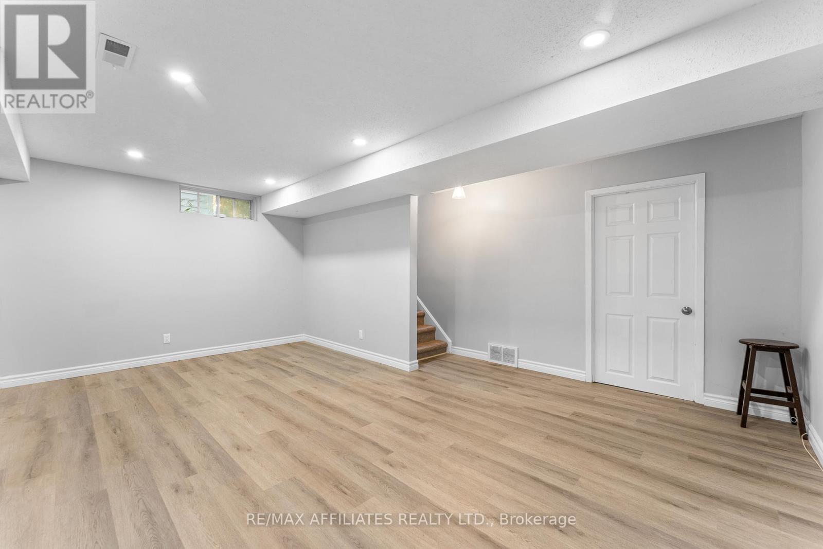 2 Tedwyn Drive