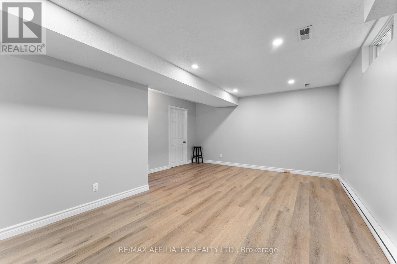 2 Tedwyn Drive