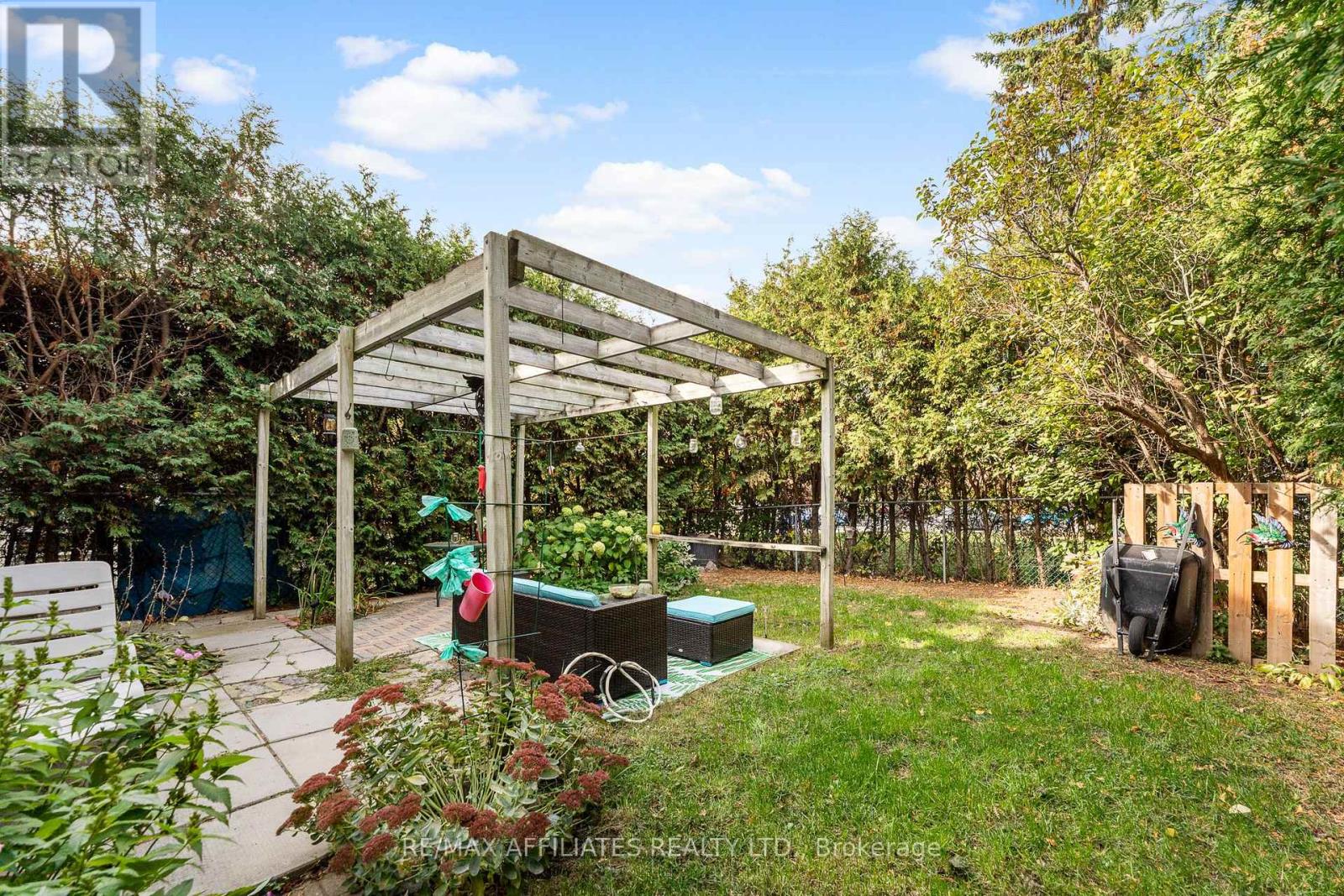 2 Tedwyn Drive