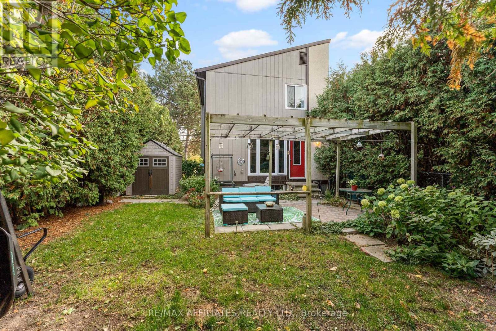 2 Tedwyn Drive