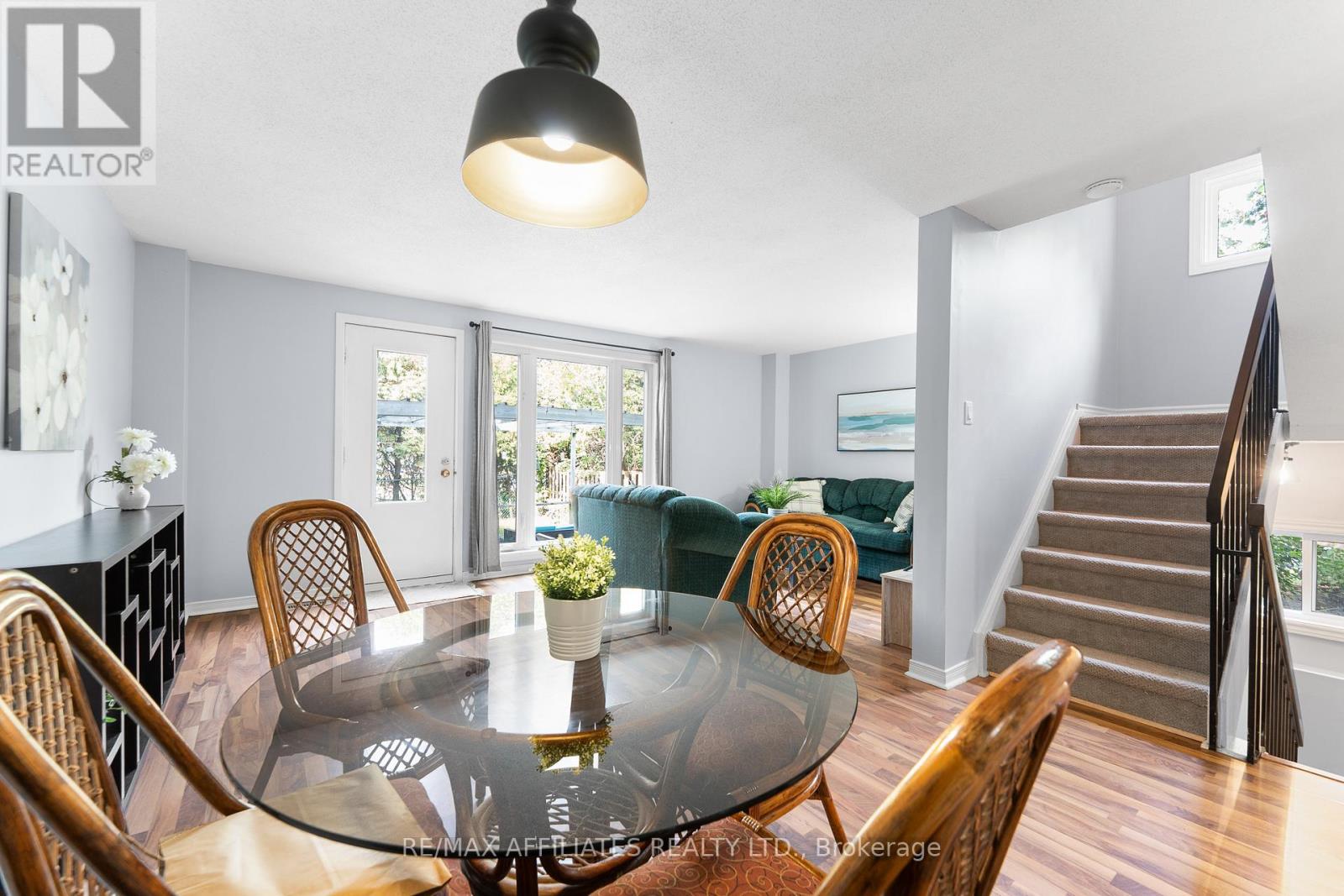 2 Tedwyn Drive