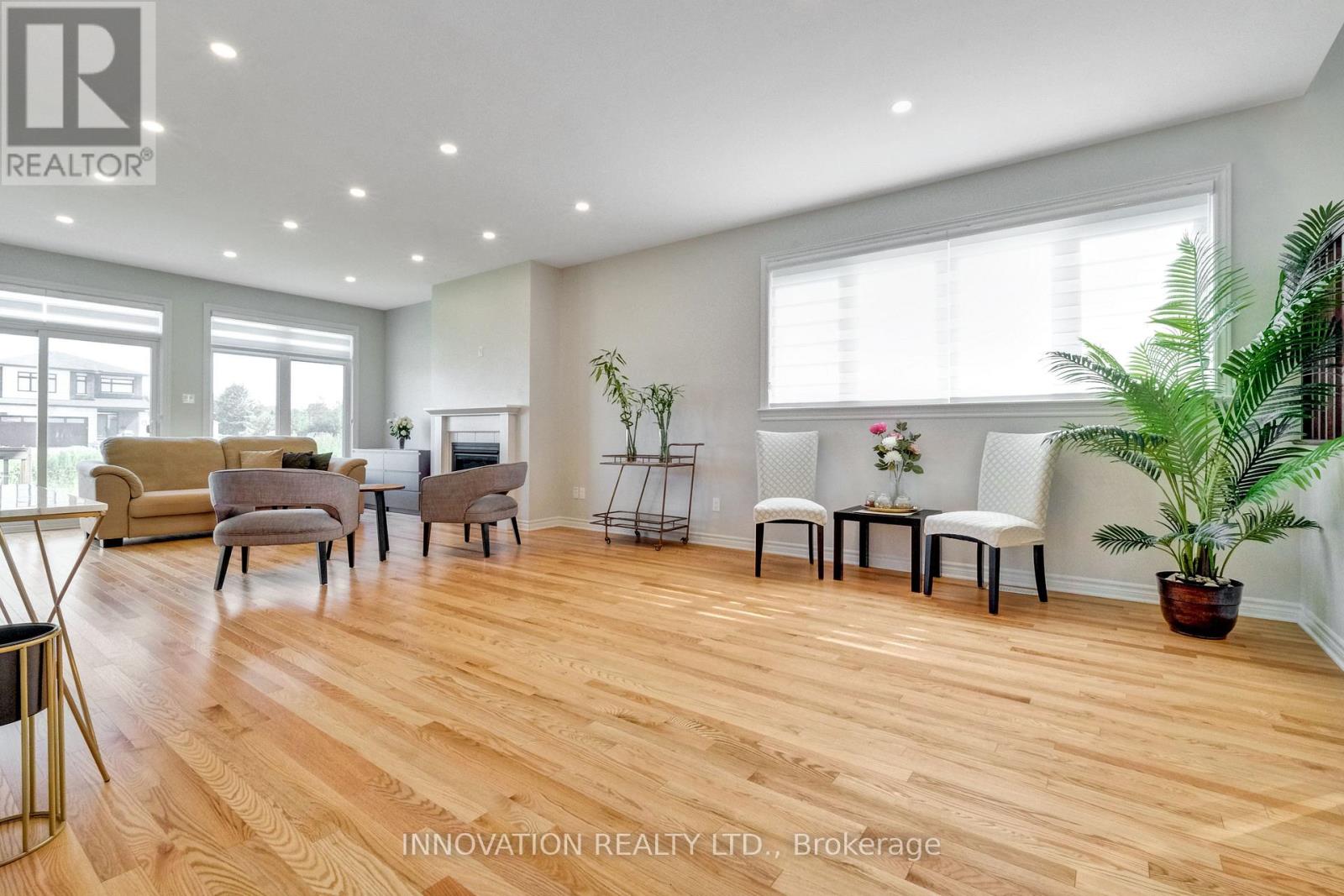 868 Snowdrop Crescent