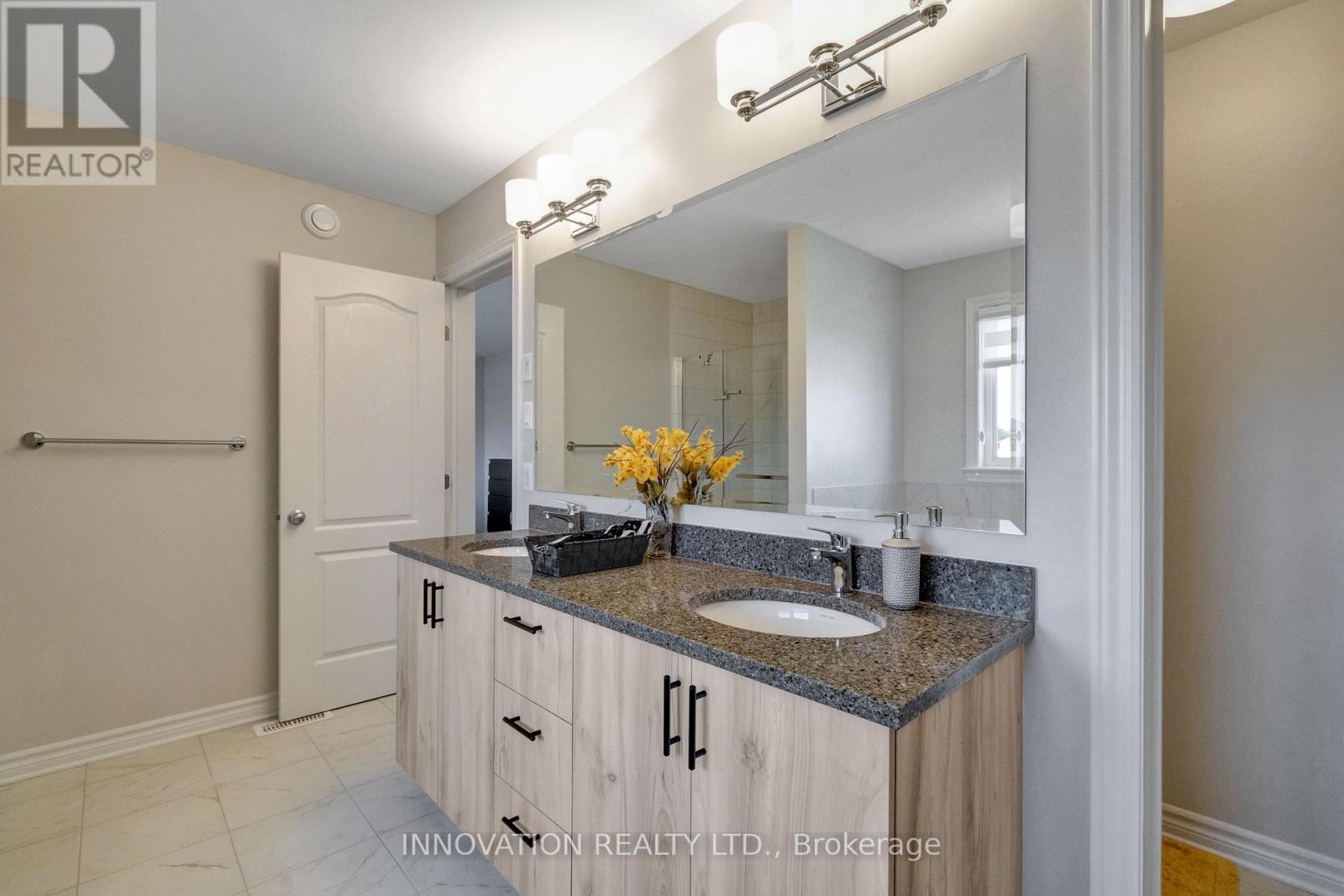 868 Snowdrop Crescent