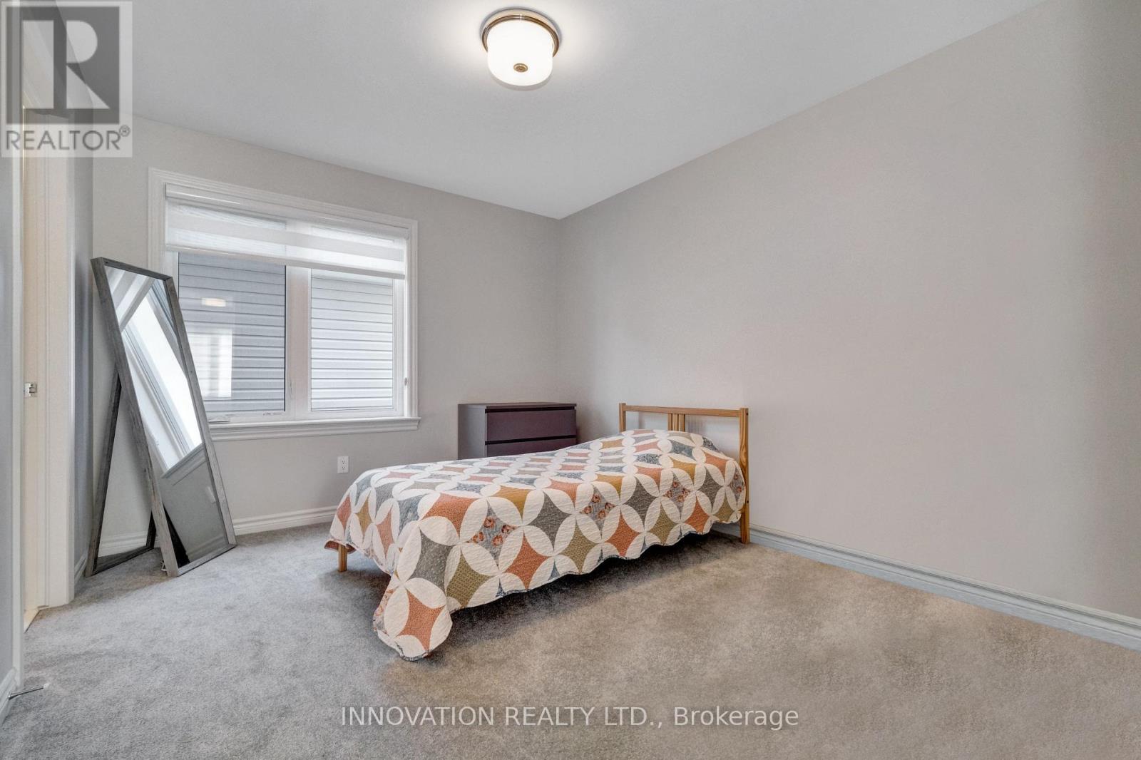 868 Snowdrop Crescent