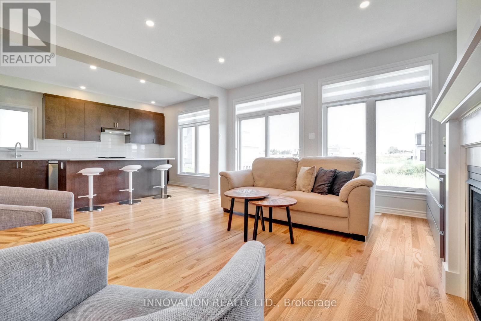 868 Snowdrop Crescent