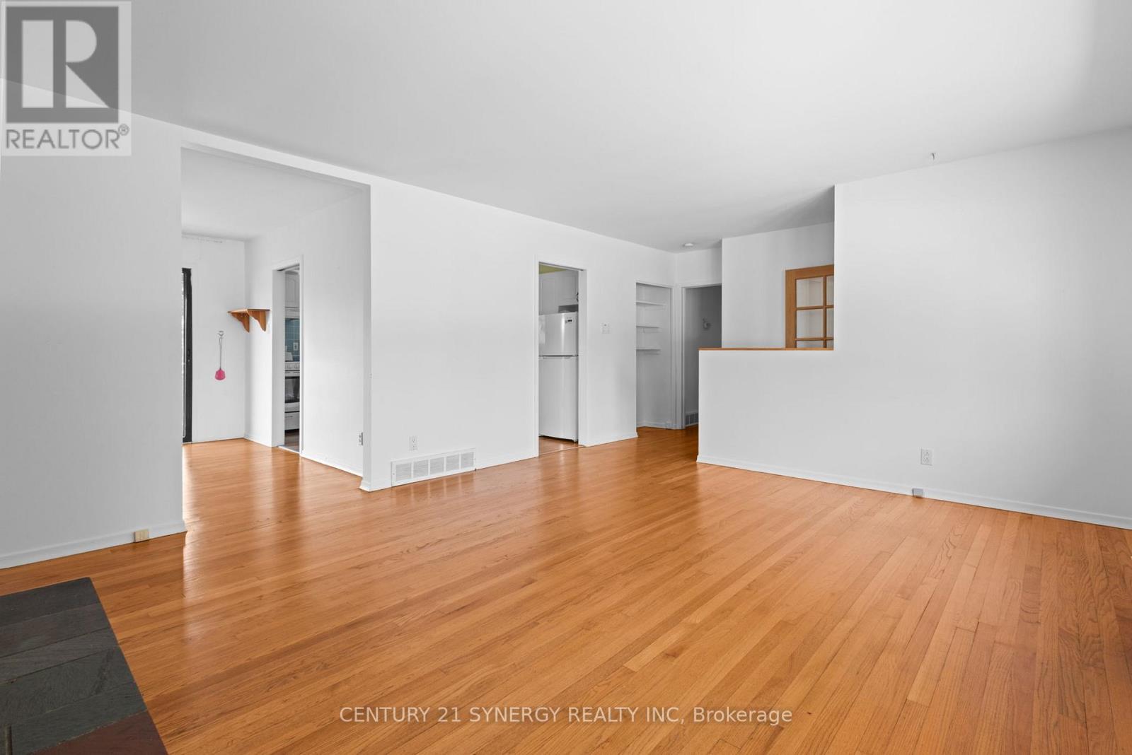 20 Parkside Crescent