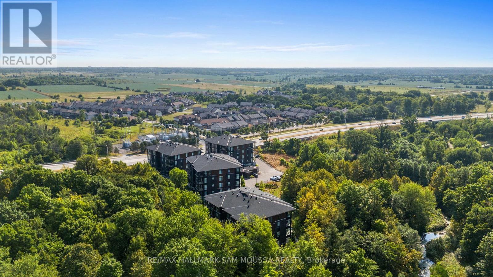 101 - 120 Cortile Private