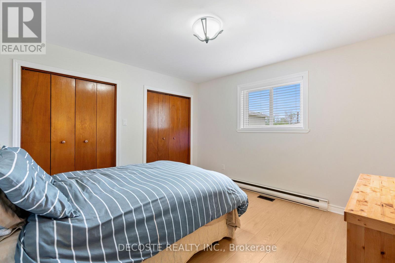 20330 Lochiel Road