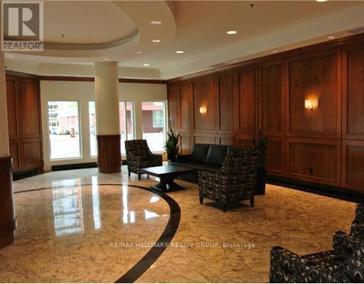 2201 - 242 Rideau Street