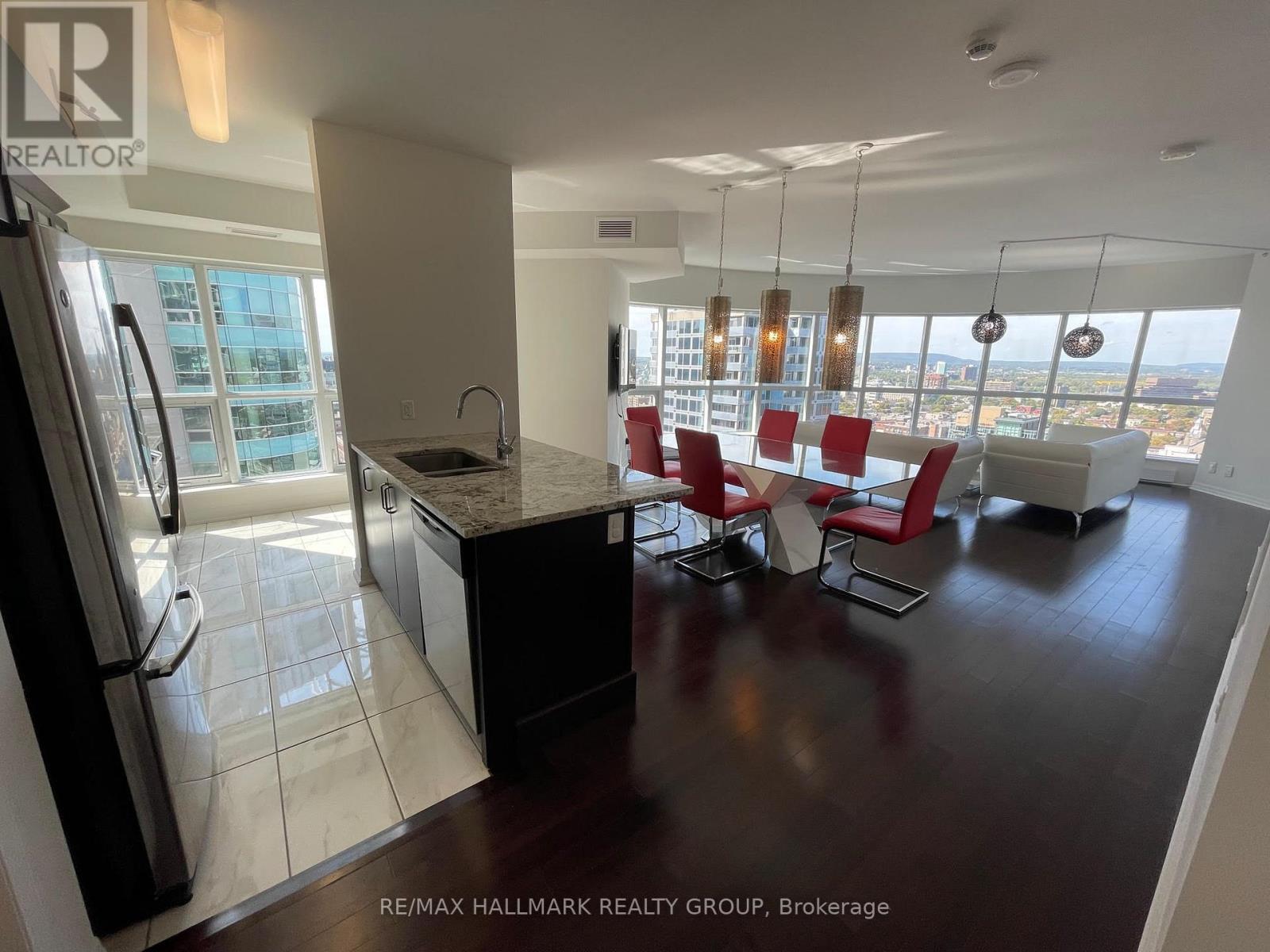 2201 - 242 Rideau Street