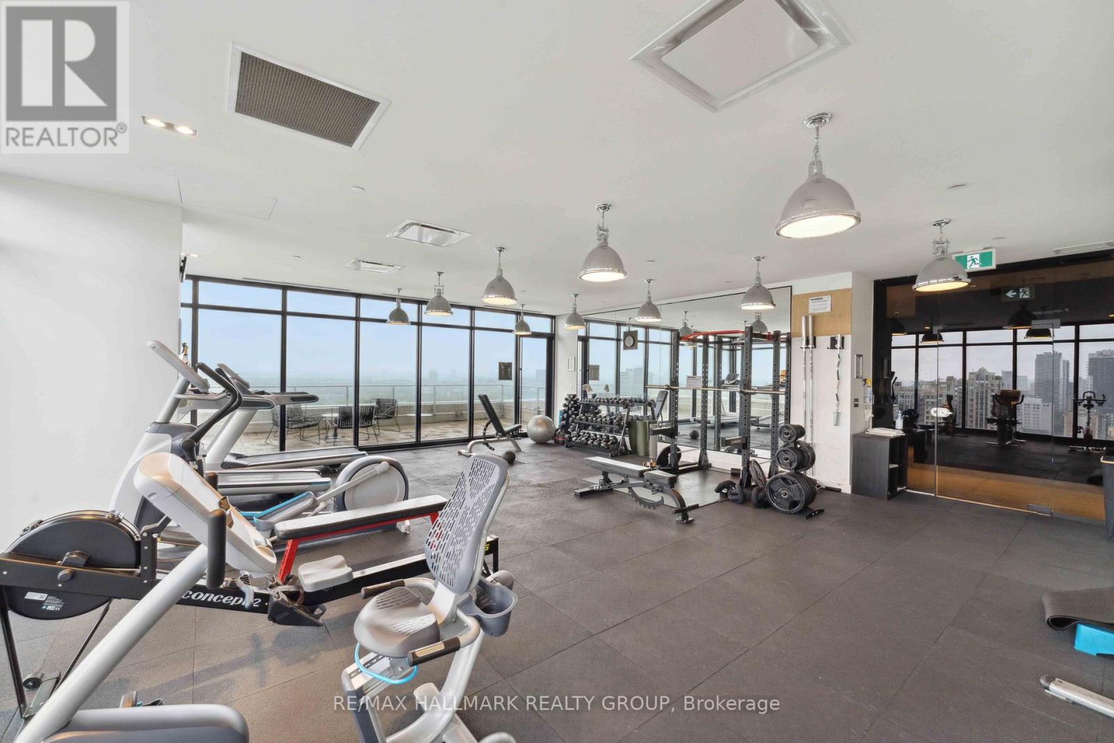 1209 - 255 Bay Street
