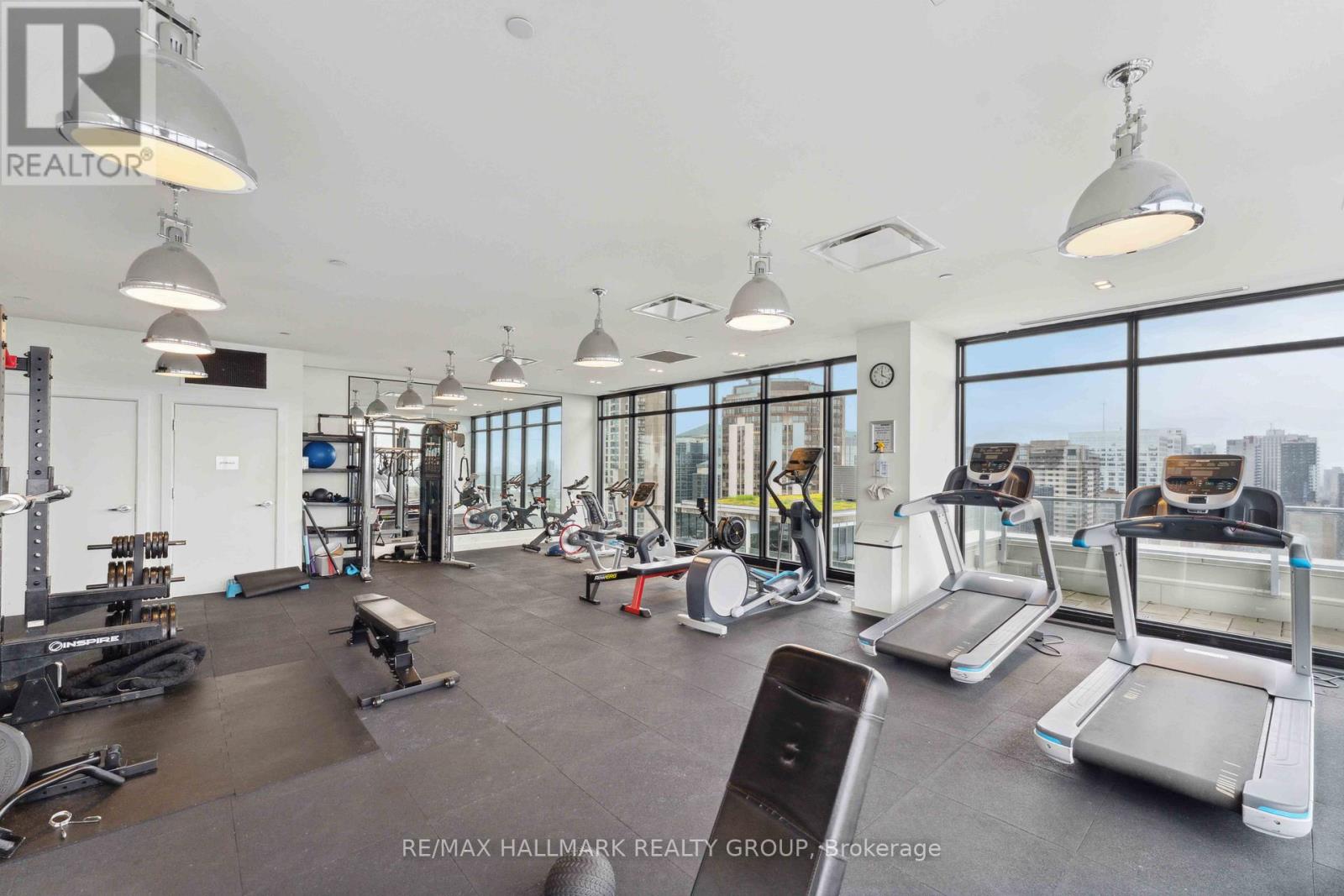 1209 - 255 Bay Street
