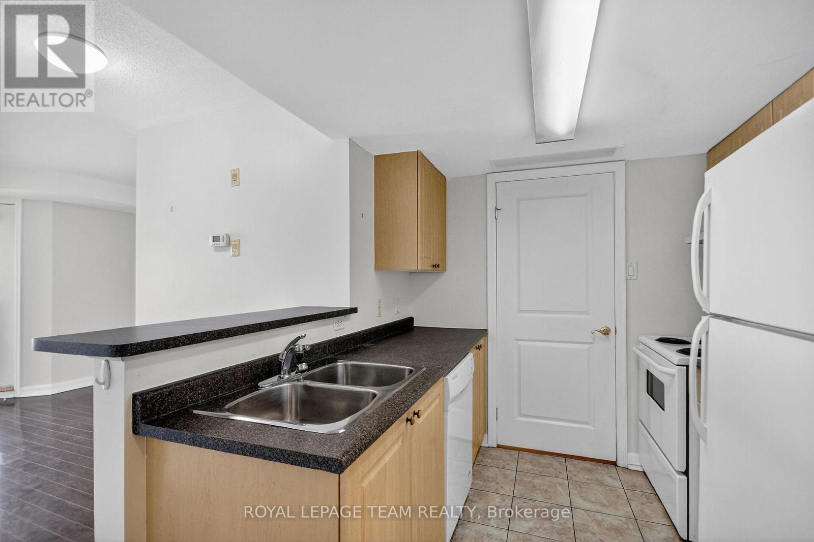 7j - 310 Central Park Drive