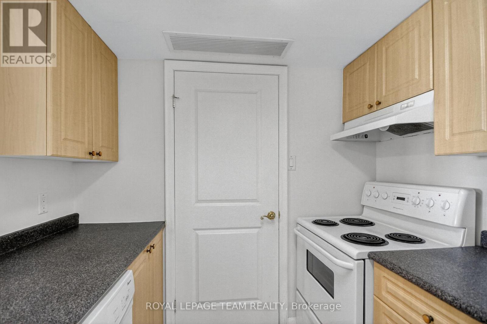 7j - 310 Central Park Drive