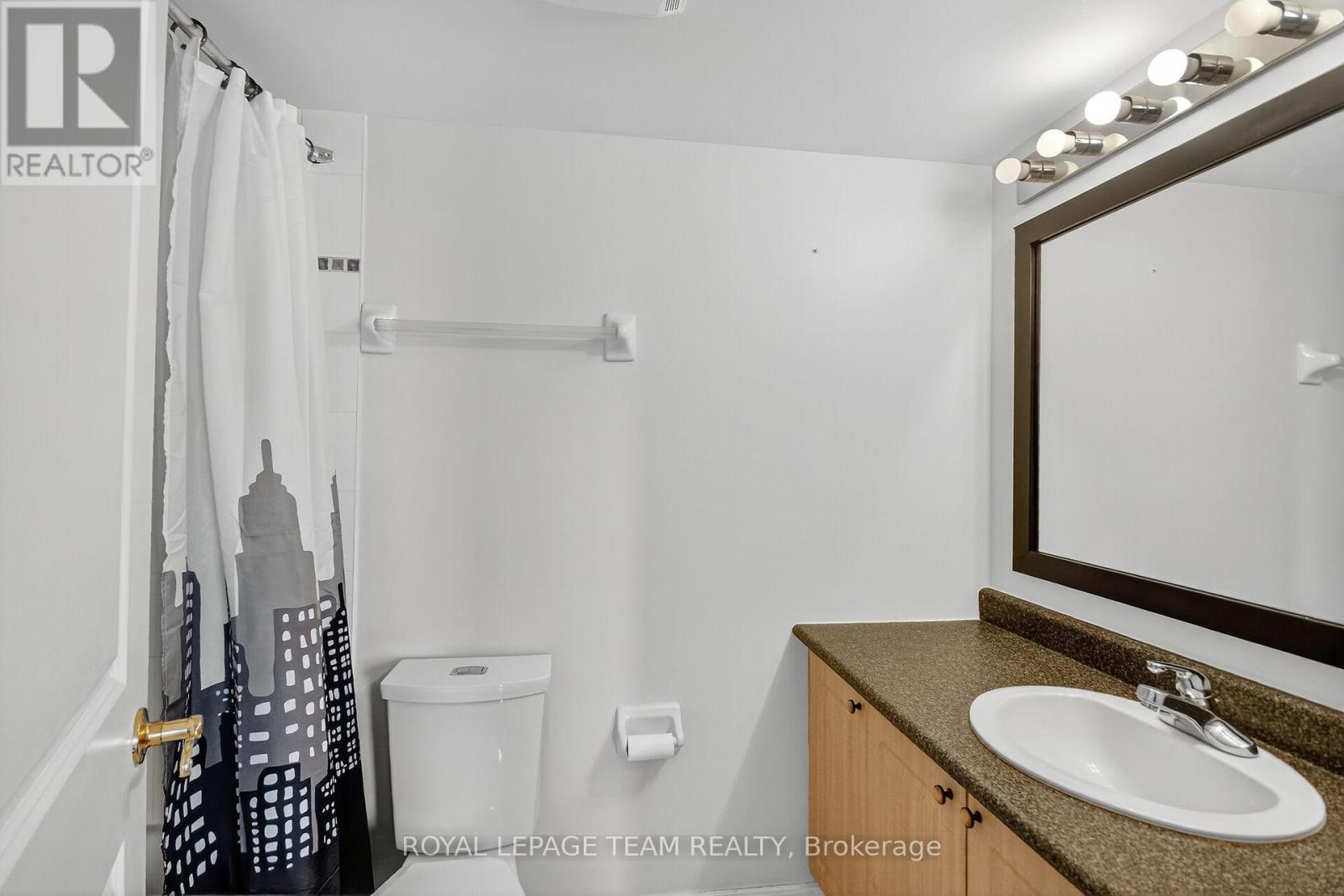 7j - 310 Central Park Drive