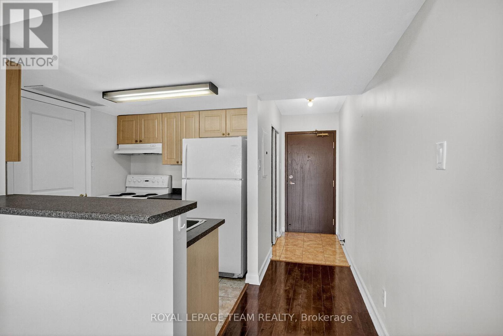 7j - 310 Central Park Drive
