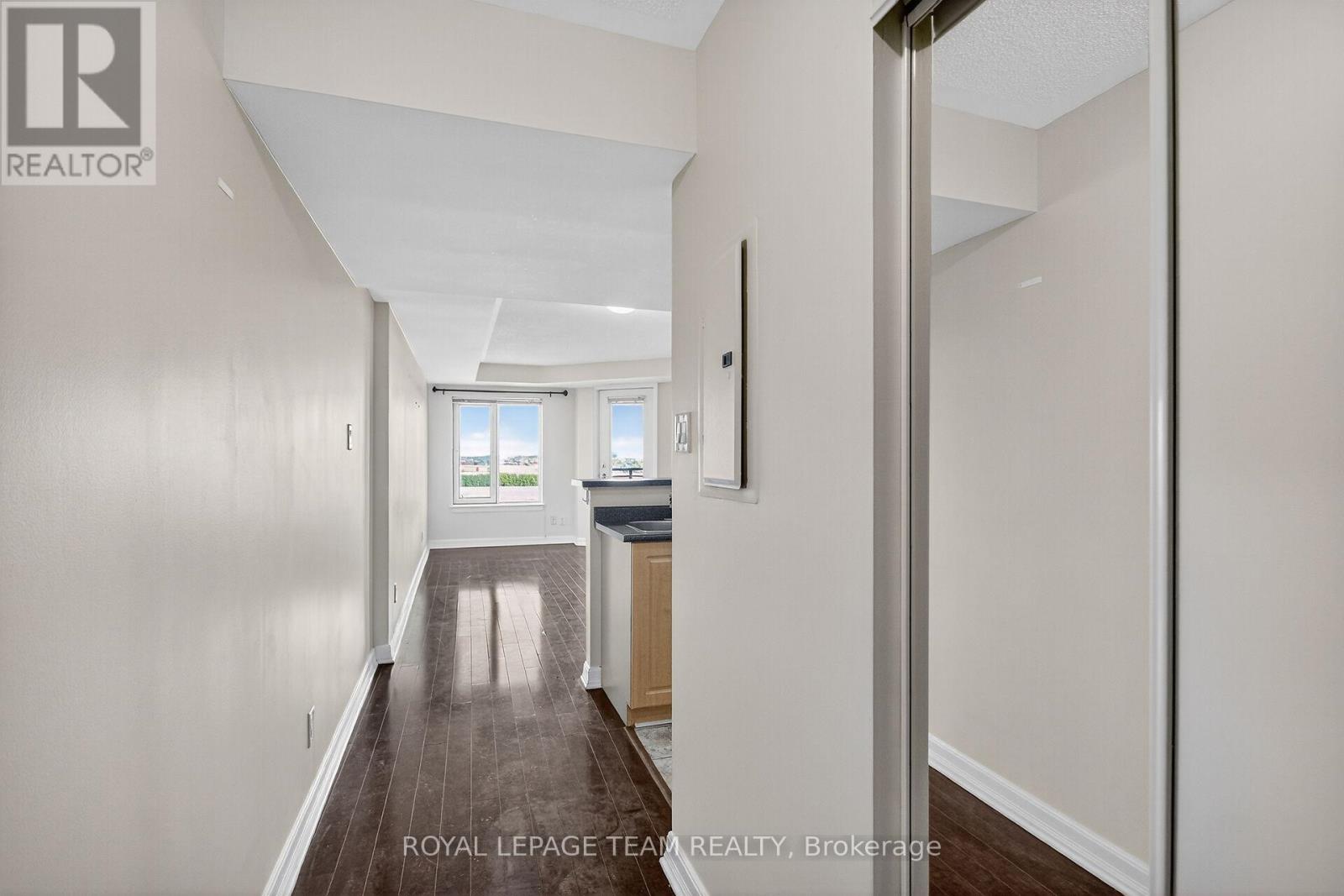 7j - 310 Central Park Drive
