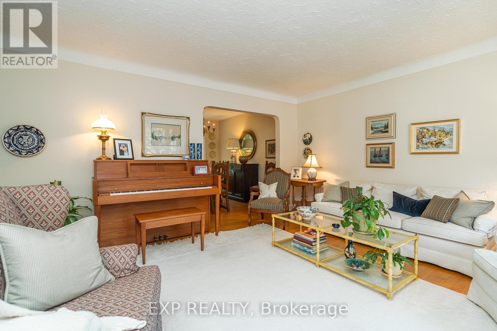 504 Thessaly Circle