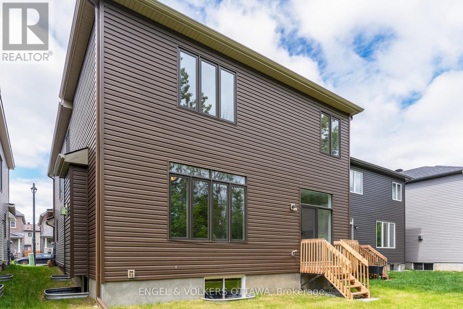 333 Elsie Macgill Walk
