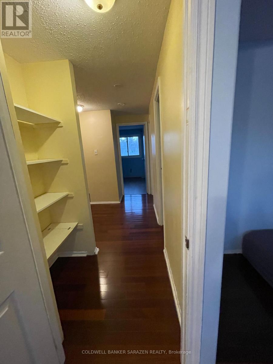 10 - 4868 Hendon Way