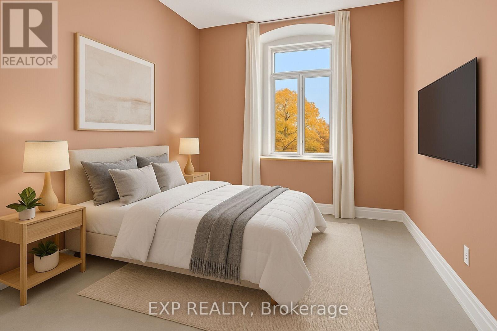 302 - 1 Rosamond Street E