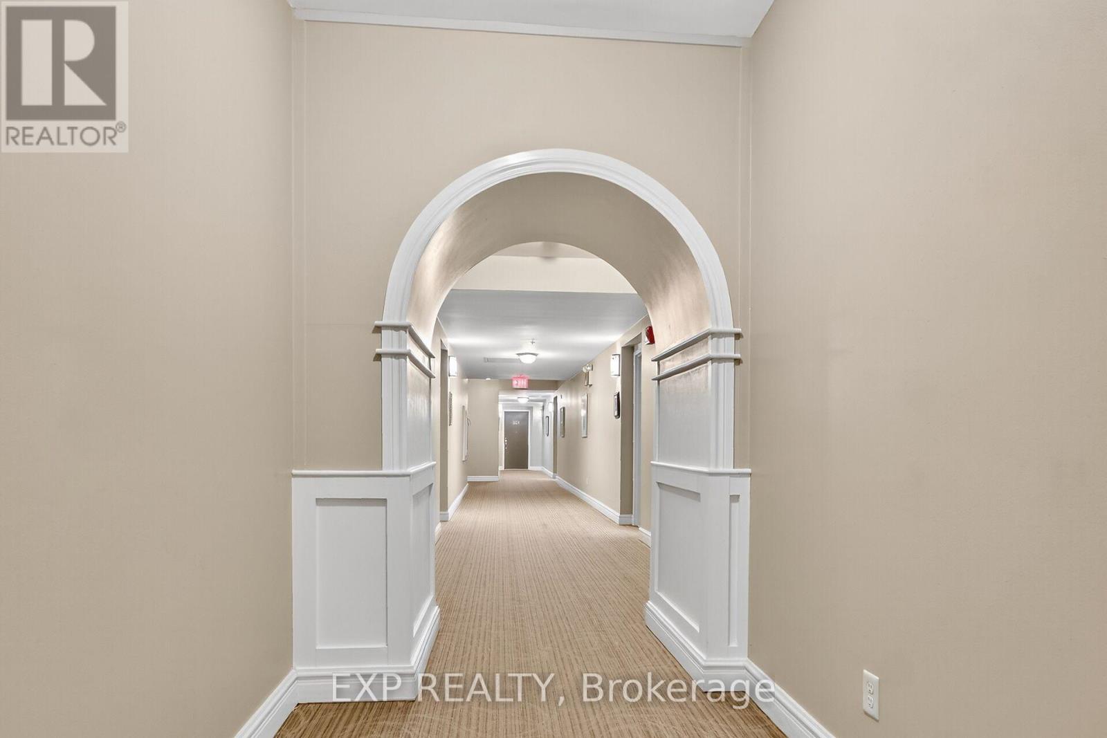 302 - 1 Rosamond Street E